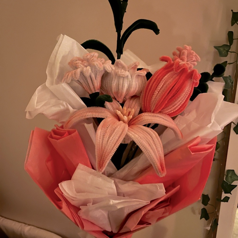 Pipe cleaner flower bouquet